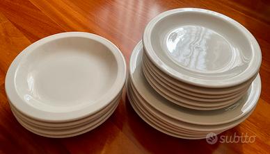 Piatti semplici ceramica bianca