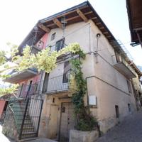 CASA SEMINDIPENDENTE A SAINT-VINCENT