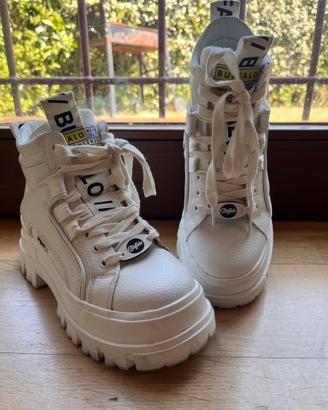 Scarpe Buffalo Aspha MiD bianca