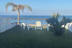 Villetta a Diamante, dal giardino sulla spiaggia