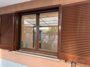 Finestra in legno