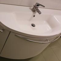 Mobile bagno curvo con lavabo