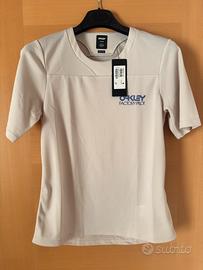 Completo Oakley maglietta e short donna x mtb