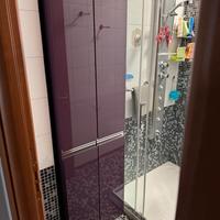 Mobile bagno laccato viola