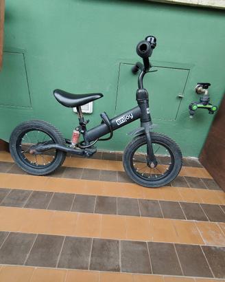 Balance bike 12” con ammortizzatore e poggiapiedi