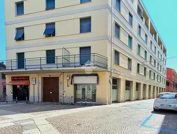 NEGOZIO A ALESSANDRIA