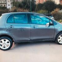 Toyota Yaris 1.0 e 5 porte