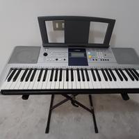 tastiera Yamaha PSR E323