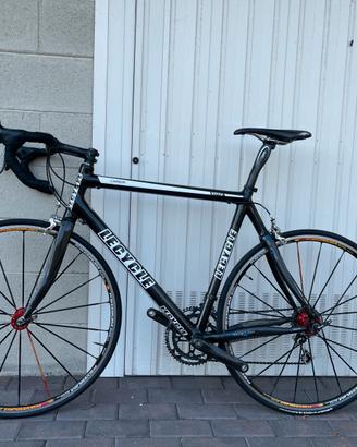 bici da corsa in carbonio