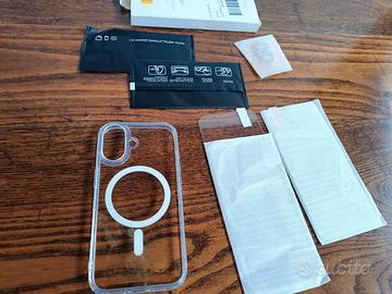 Custodia in silicone iPhone 15 e+kit accessori