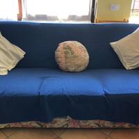 Letto mattimoniale e pouf letto singolo