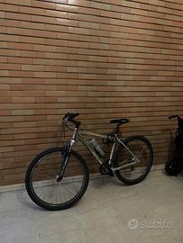 Mountain Bike Centurion ammortizzata
