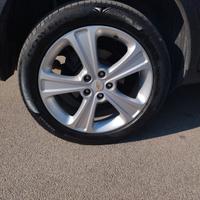 vendi 4 cerchi in lega con pneumatici 