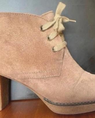 Scarpe scamosciate tacco alto. Misura 37
