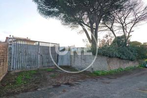 Terreno di 1452 m² a Roma