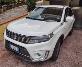 SUZUKI Vitara Hybrid 2023 con GPL