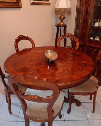 Tavolo  raro vittoriano in radica di noce dell'800