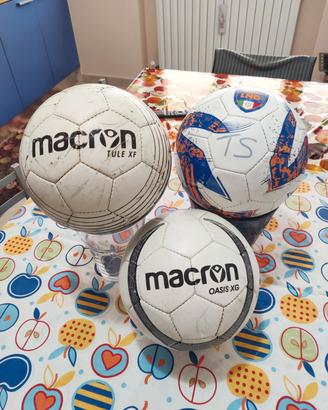 3 palloni da calcio marca Macron e LND