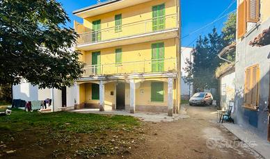 CASA SEMINDIPENDENTE A SANTA GIULETTA