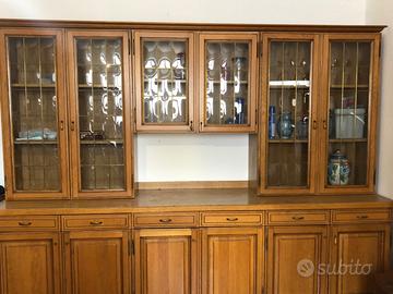 Mobile da salotto o da usare come dispensa