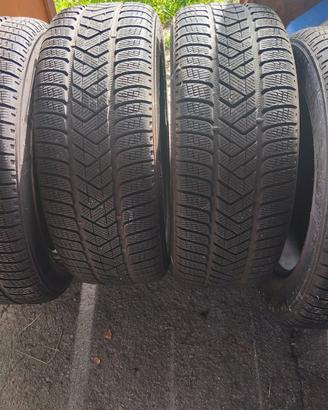 4 gomme 235/60 R18 Pirelli Scorpion Winter Dot2023