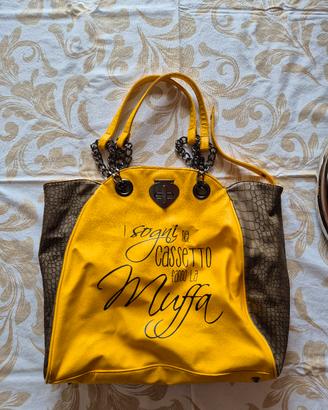 Borsa Le Pandorine gialla con frase – modello shop