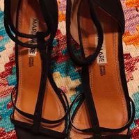 sandali neri stringati