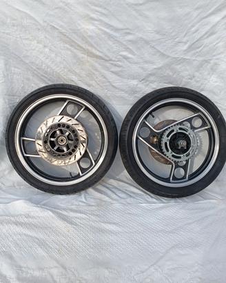 Yamaha rd 350 ypvs 31k cerchi ruota 