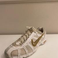 Scarpe Nike adatte per la scherma numero 39