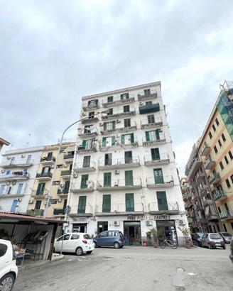 4 LOCALI A PALERMO