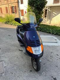 Piaggio Hexagon 150