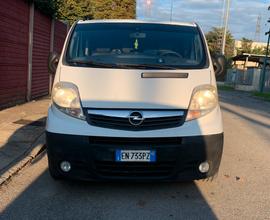 Opel vivaro 9 posti