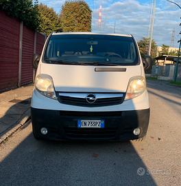 Opel vivaro 9 posti