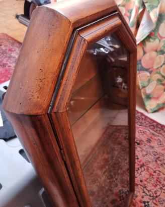Vetrinetta in legno ripiani in vetro Arte povera