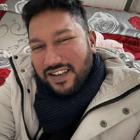 Uomo giardinaggio,pulizie,Autista Pat B,compagnia