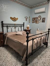 Letto in ferro battuto con reti