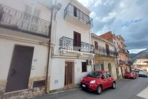 SOLUZIONE SEMINDIPENDENTE CON VISTA PANORAMICA A S