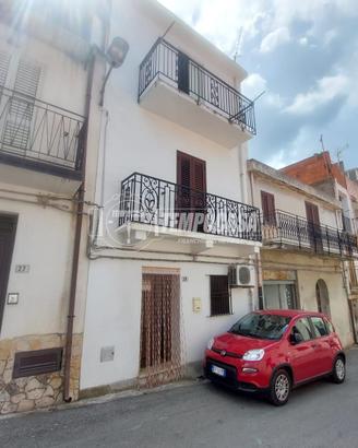 SOLUZIONE SEMINDIPENDENTE CON VISTA PANORAMICA A S