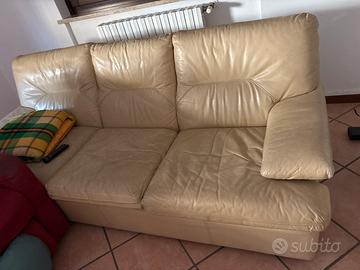 Divano pelle cm 210