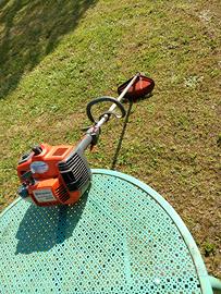 Decespugliatore Husqvarna 323RJ