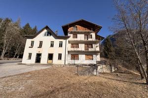 Attività / Licenza di 310 m² a Auronzo di Cadore