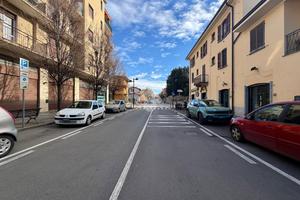 NEGOZIO A CALUSCO D'ADDA