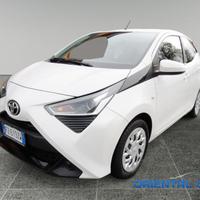 Toyota Aygo 1.0 VVT-i x-play MOLTO BELLA