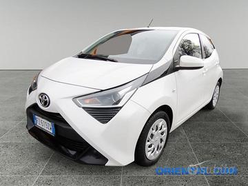 Toyota Aygo 1.0 VVT-i x-play MOLTO BELLA