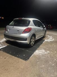 Peugeot  207  1.6 v110CV
