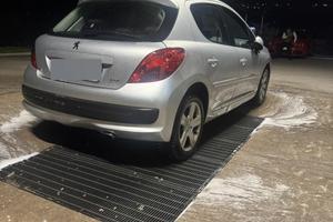 Peugeot  207  1.6 v110CV