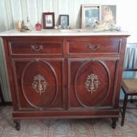 antico cassettone da salotto