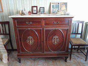antico cassettone da salotto