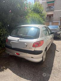 600€  Peugeot 2AMFXF a benzina,2003