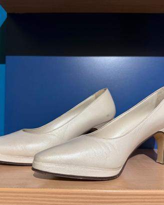Scarpe décolleté, colore panna, n 36.5